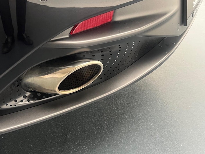 Vehicle image ASTON MARTIN DB11