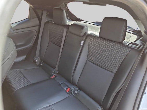 Vehicle image 4 Vehicle image 4