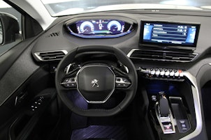 Vehicle image PEUGEOT 3008 1.6 Plug-in Hybrid Allure Pack