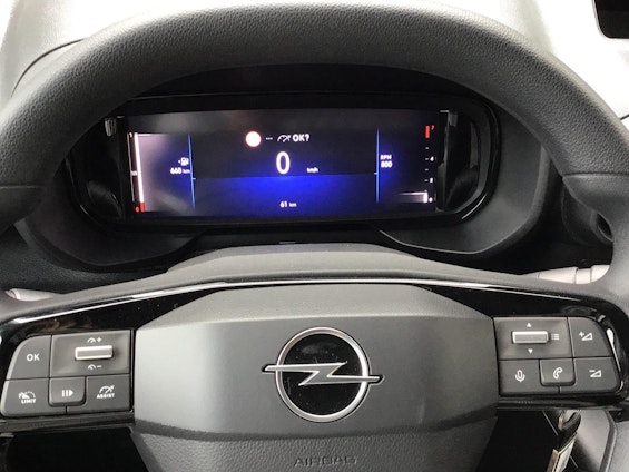 Vehicle image 4 Vehicle image 4