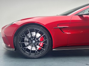 Vehicle image ASTON MARTIN V8 Vantage Coupé 4.0 V8 Bi-Turbo