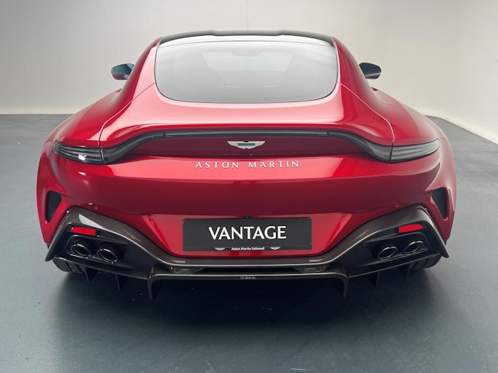 Vehicle image ASTON MARTIN V12 Vantage