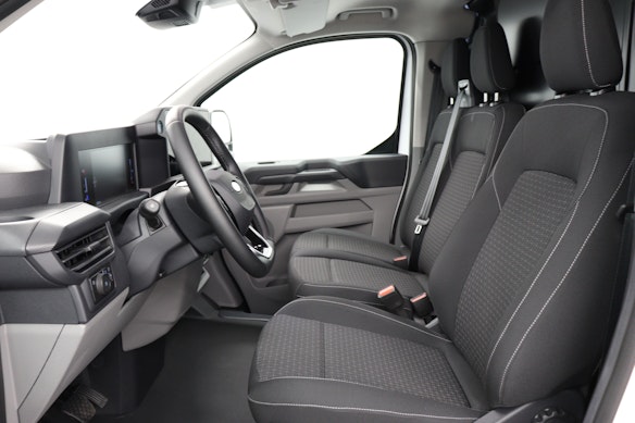 FORD Transit C Van 320 L1 2.5 Duratec 233 Trend PHEV 2