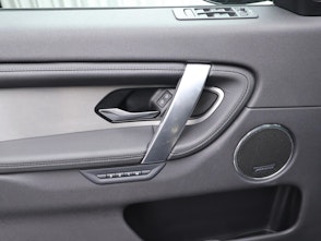 Vehicle image LAND ROVER Discovery Sport 2.0 I4 Dynamic SE