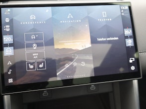 Vehicle image LAND ROVER Discovery Sport 2.0 I4 Dynamic SE