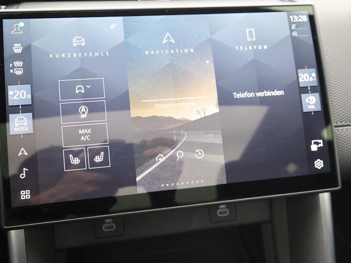 Vehicle image LAND ROVER DISCOVERY SPORT