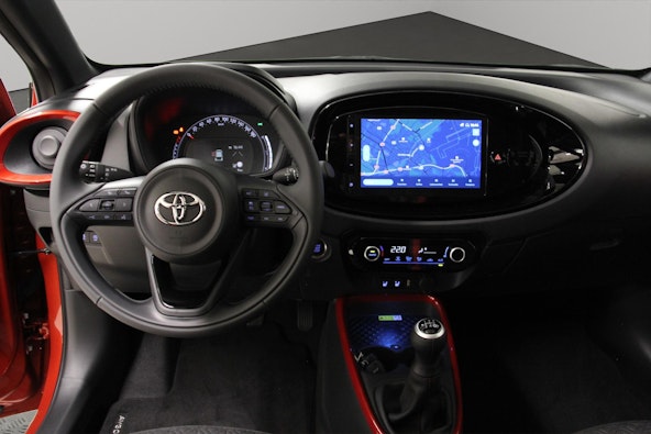 Vehicle image 9