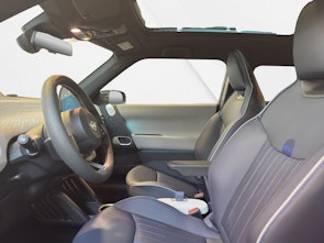 Vehicle image MINI Cooper E J01