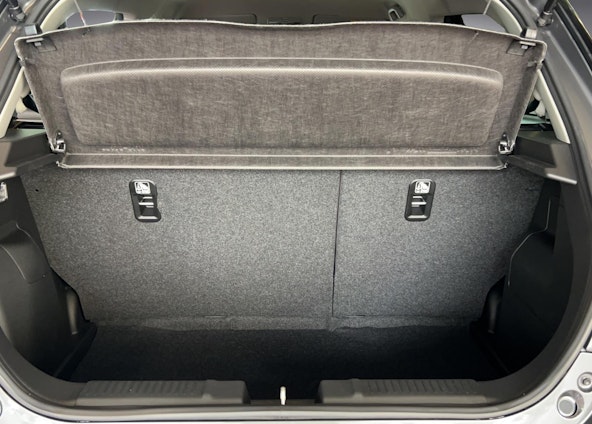 Vehicle image 17 Vehicle image 17