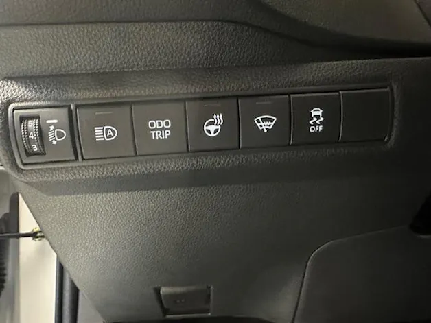 Suzuki Swace 1.8 Compact Top Hybrid