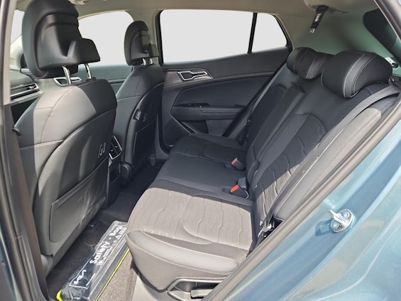 Vehicle image 6 Vehicle image 6