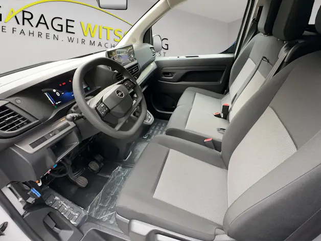 Opel Vivaro Cargo M 2.7t 2.0 CDTi