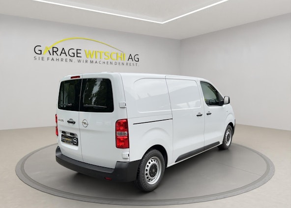 Vehicle image 4 Vehicle image 4