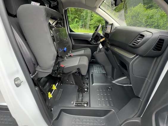 Vehicle image 15 Vehicle image 15