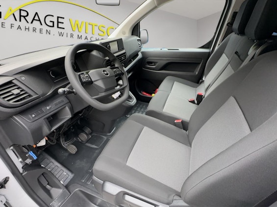 Vehicle image 24 Vehicle image 24