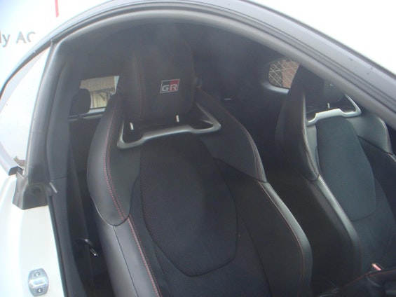 Vehicle image 14