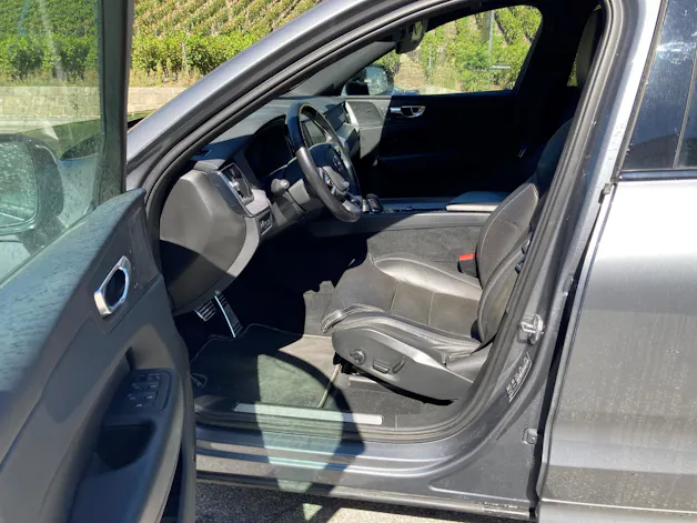 Volvo XC60 2.0 T6 TE R-Design eAWD