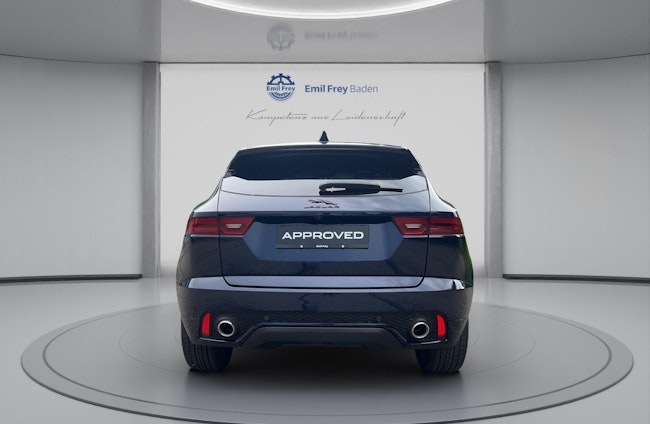 Vehicle image 4 Vehicle image 4