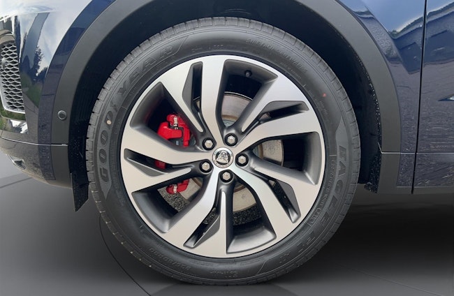 Vehicle image 17 Vehicle image 17