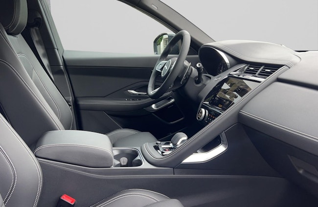 Vehicle image 14 Vehicle image 14