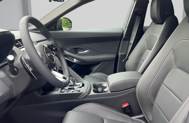 Vehicle image 6 Vehicle image 6