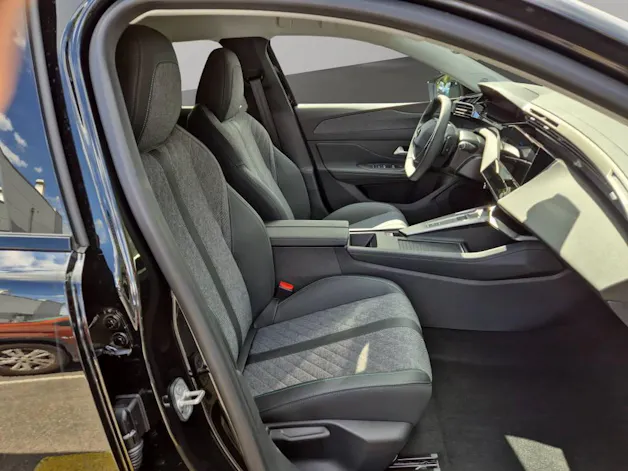 Peugeot 408 1.6 PHEV 180 Allure