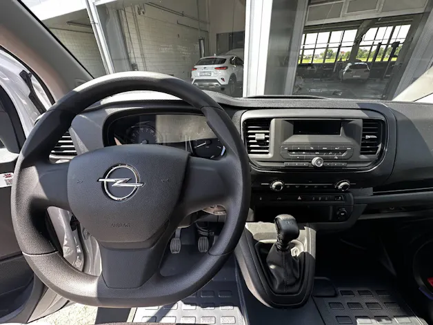 Opel Vivaro Cargo 2.7t M 2.0 D 4x4