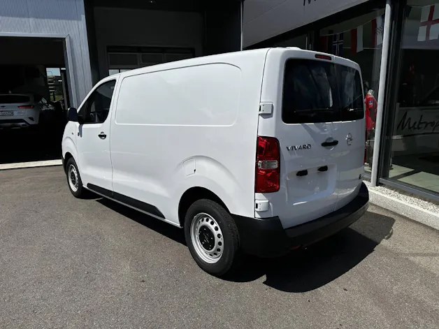 Opel Vivaro Cargo 2.7t M 2.0 D 4x4