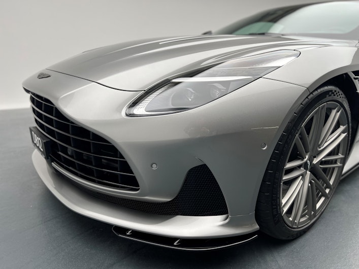 Vehicle image ASTON MARTIN DB12