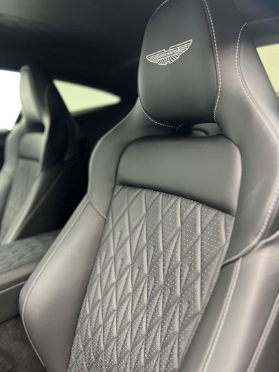 Vehicle image ASTON MARTIN DB12