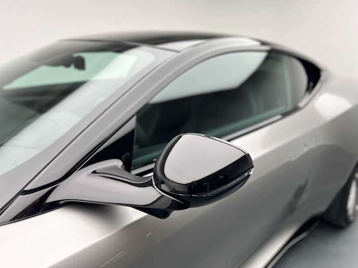 Vehicle image ASTON MARTIN DB12