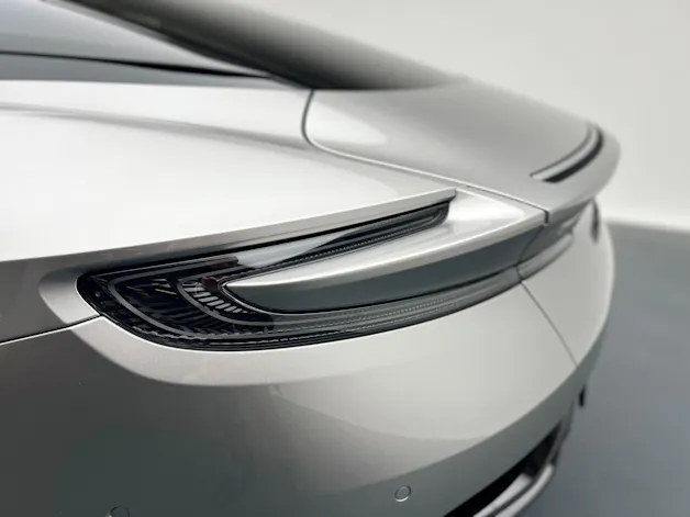 Aston Martin DB12 Coupé 4.0 V8 Bi-Turbo
