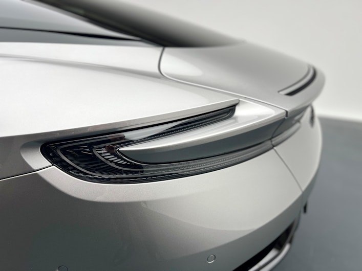 Vehicle image ASTON MARTIN DB12