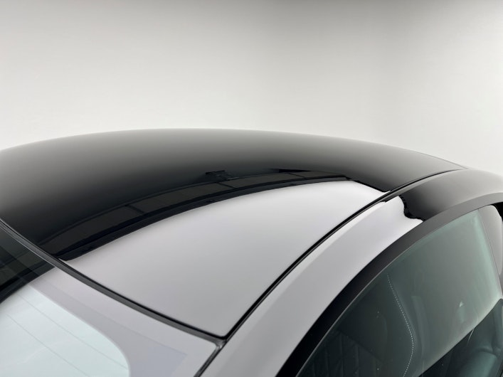 Vehicle image ASTON MARTIN DB12