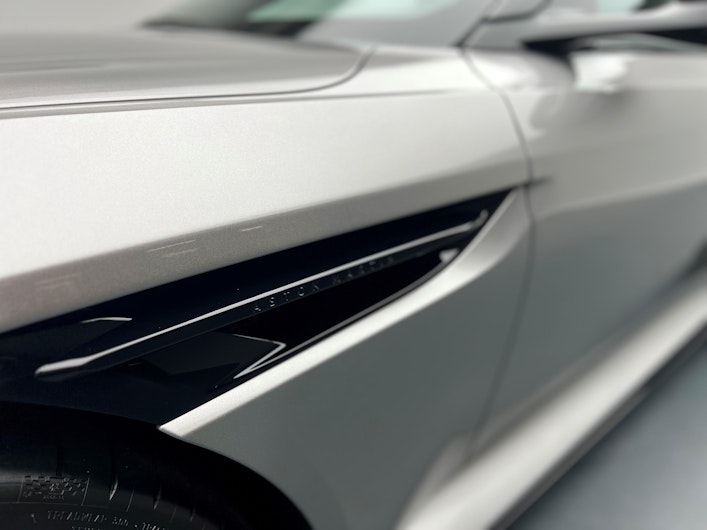 Vehicle image ASTON MARTIN DB12