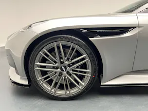 Aston Martin DB12 Coupé 4.0 V8 Bi-Turbo