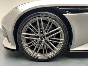 Vehicle image ASTON MARTIN DB12 Coupé 4.0 V8 Bi-Turbo