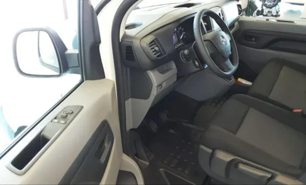 OPEL Vivaro Kombi 2.7 t L 1.5 CDTI 120 Essentia S/S
