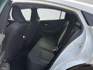 Toyota Prius 2.0 Plug-In-Hybrid Style