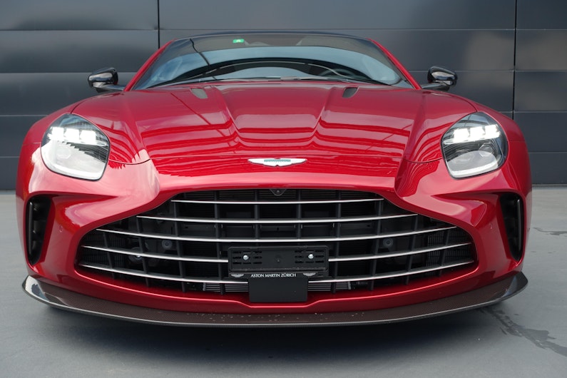 Vehicle image ASTON MARTIN V12 Vantage