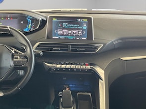 Vehicle image PEUGEOT 3008 1.6 Plug-in Hybrid4 GT