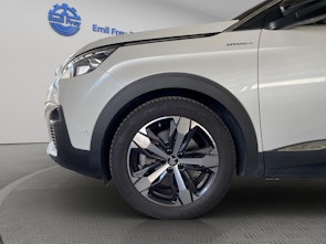 Vehicle image PEUGEOT 3008 1.6 Plug-in Hybrid4 GT