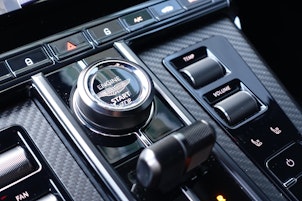 Vehicle image ASTON MARTIN V8 Vantage Coupé 4.0 V8 Bi-Turbo