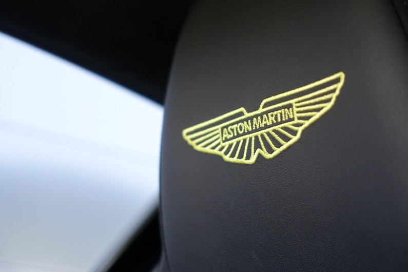 Vehicle image ASTON MARTIN V12 Vantage