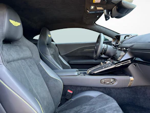 https://vehicle.imgix.net/3580224/a6139a10-6891-4cff-9e68-8d73397d43db.jpg