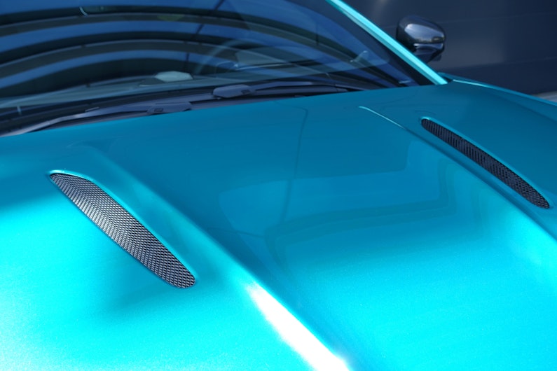 Vehicle image ASTON MARTIN V12 Vantage