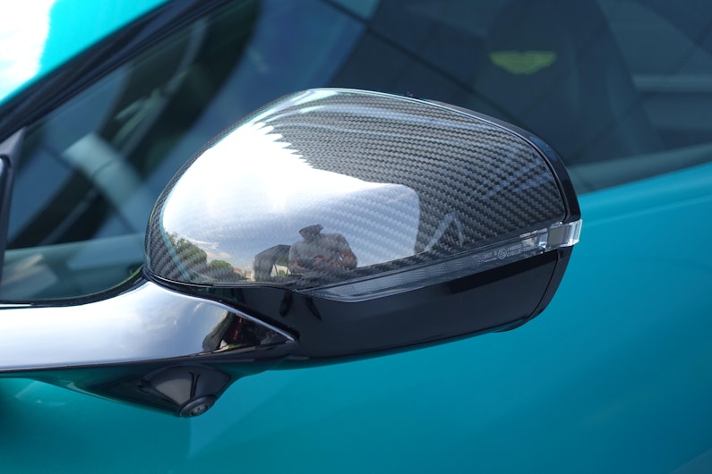 Vehicle image ASTON MARTIN V12 Vantage