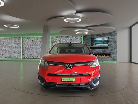 Vehicle image 4 Vehicle image 4