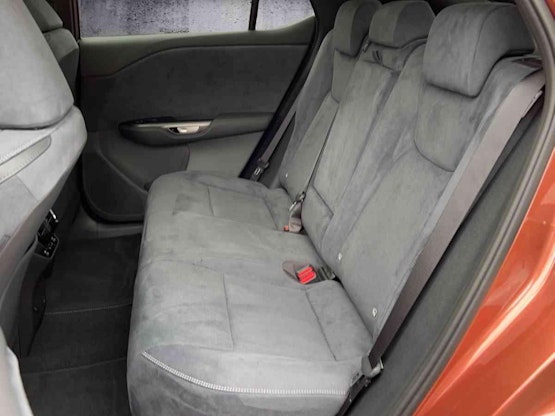 Vehicle image 9 Vehicle image 9