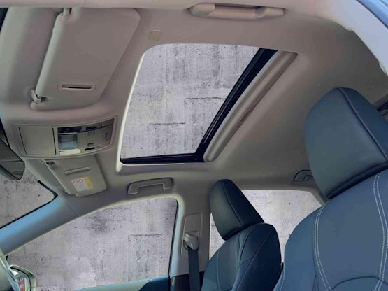 Vehicle image 14 Vehicle image 14